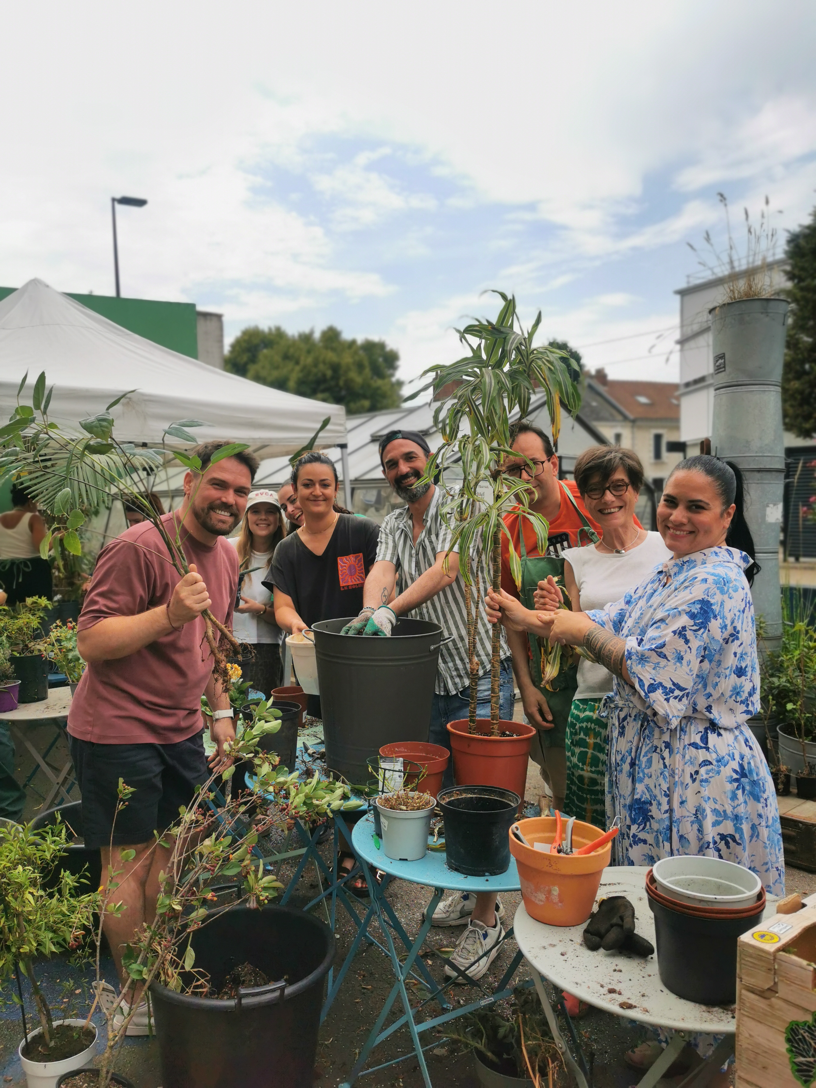 Collaborateurs lors dune action jardinage