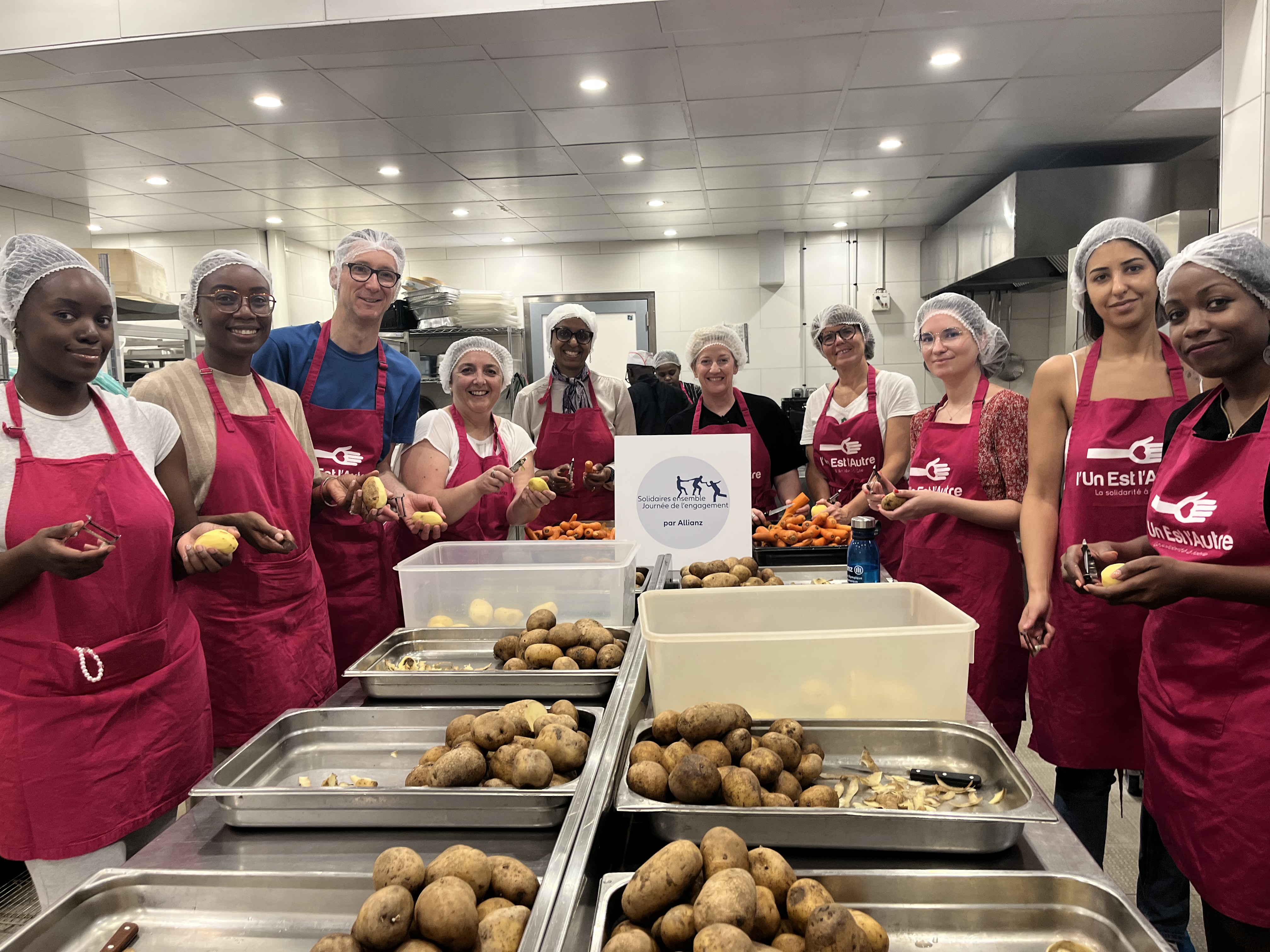 images/galerie_de_l_engagement/photo de groupe lors dune action cuisine 8.jpeg