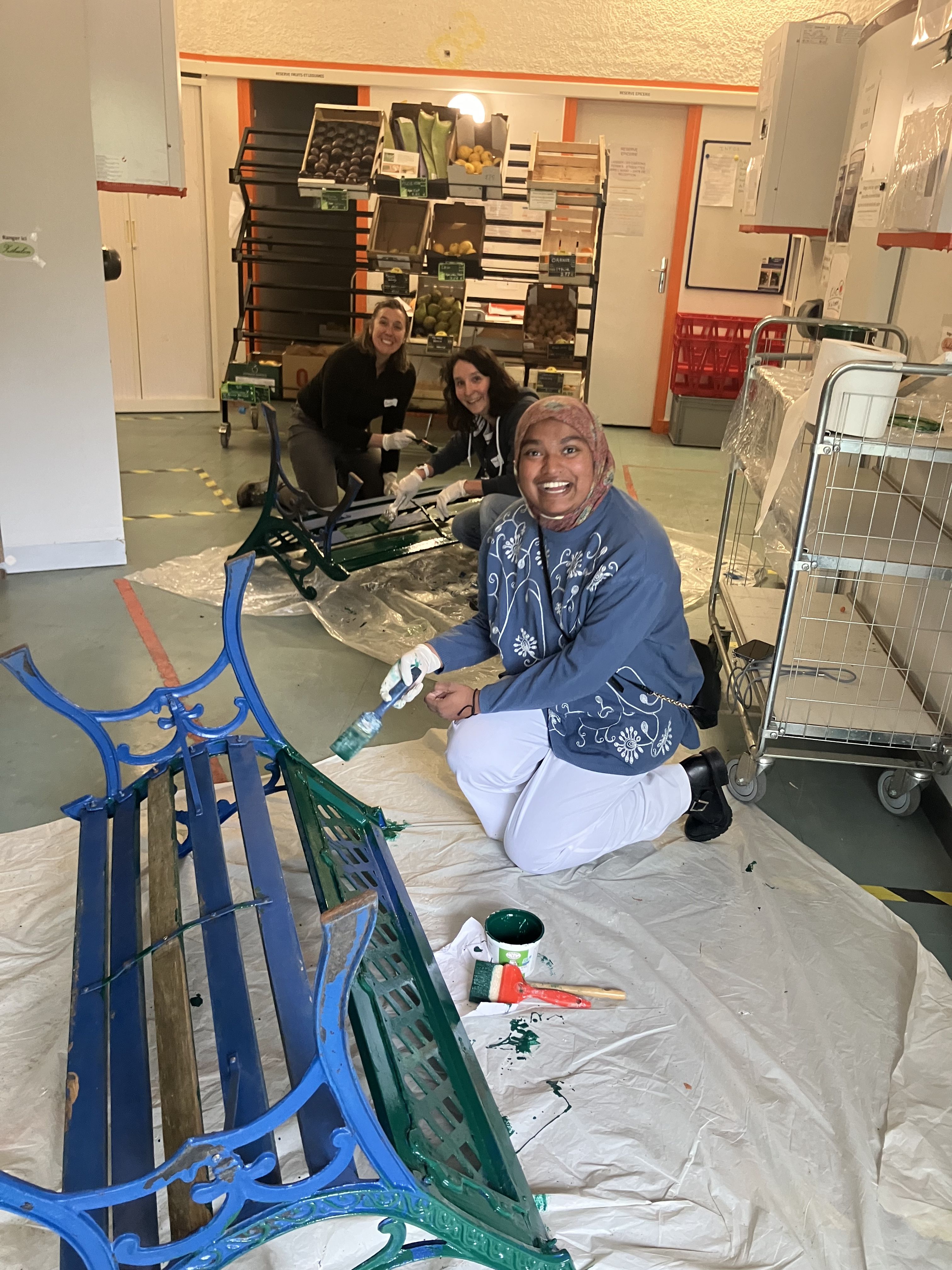 Collaborateurs lors d_une action renovation bricolage peinture9