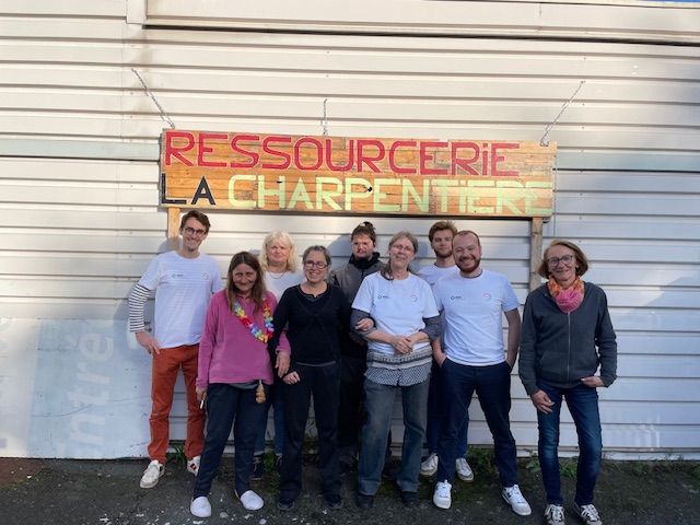 Collaborateurs a la ressourcerie La Charpentiere