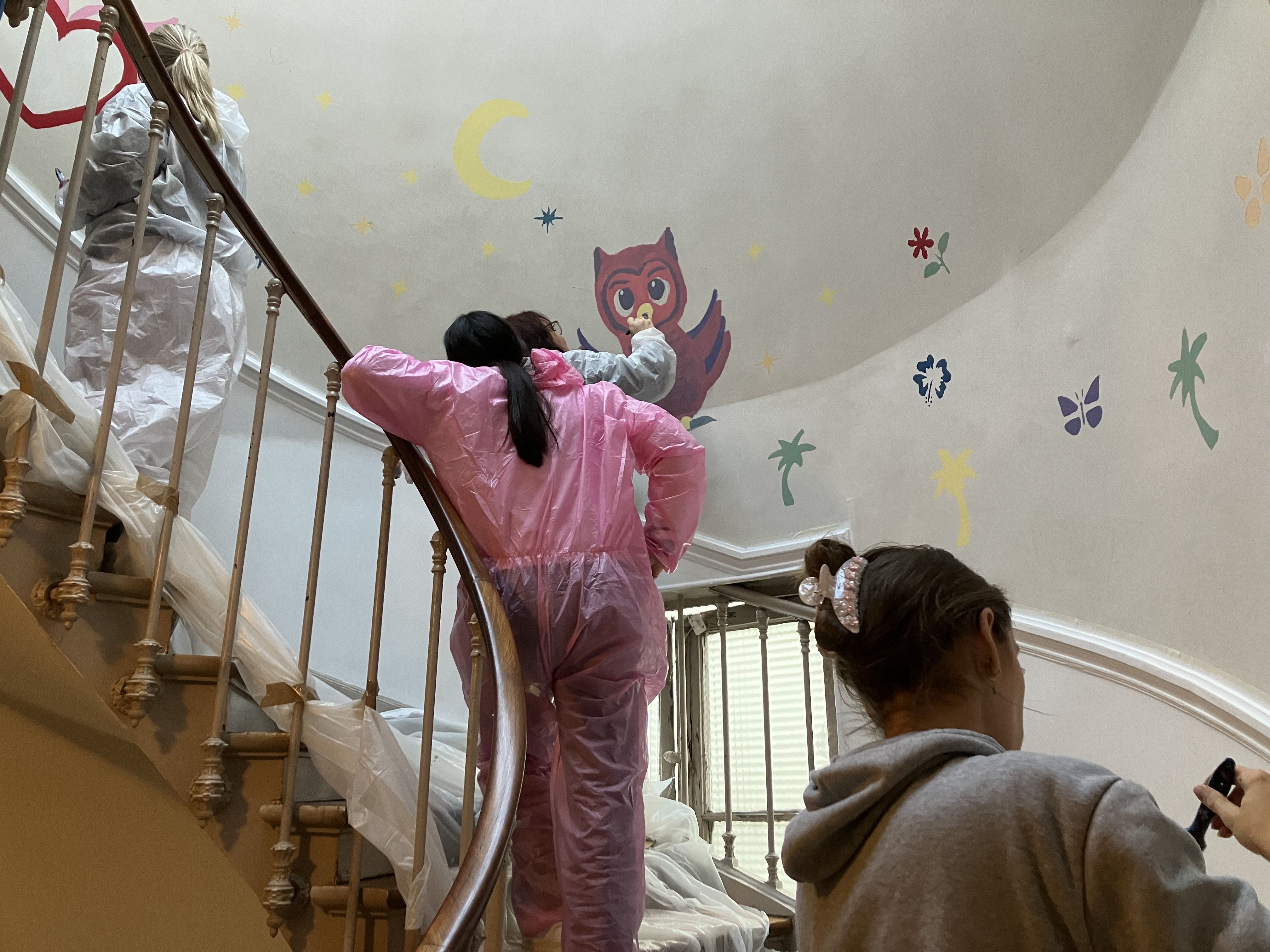 Collaborateurs lors d_une action renovation bricolage peinture4