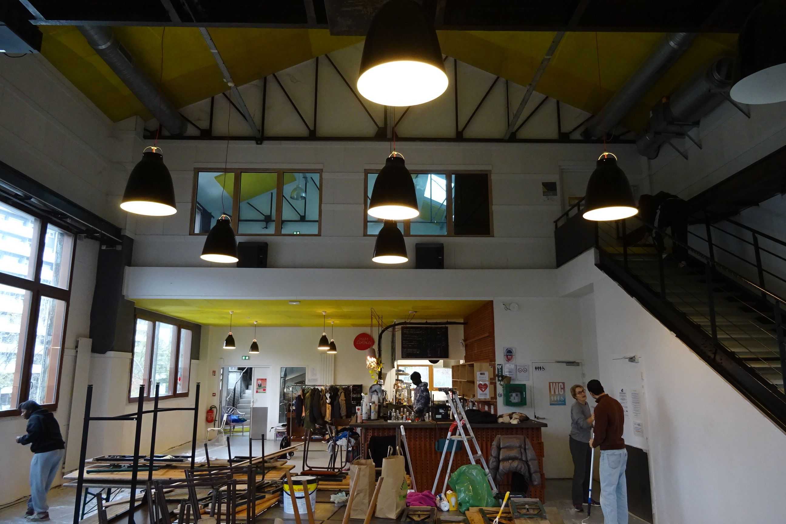 Collaborateurs lors d_une action renovation bricolage6